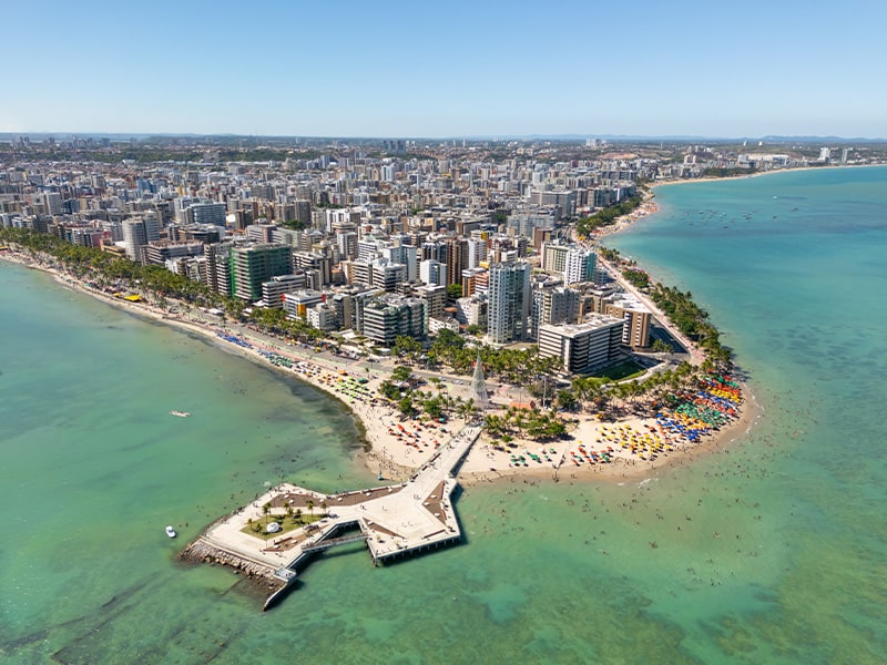 No nordeste brasileiro, Maceió é uma ótima opção para viajar no verão